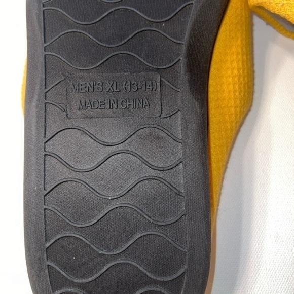 NWOT Washington Commanders Foco Burgundy & Gold Slippers Men's (Size: 13-14) (H) - Picture 4 of 4